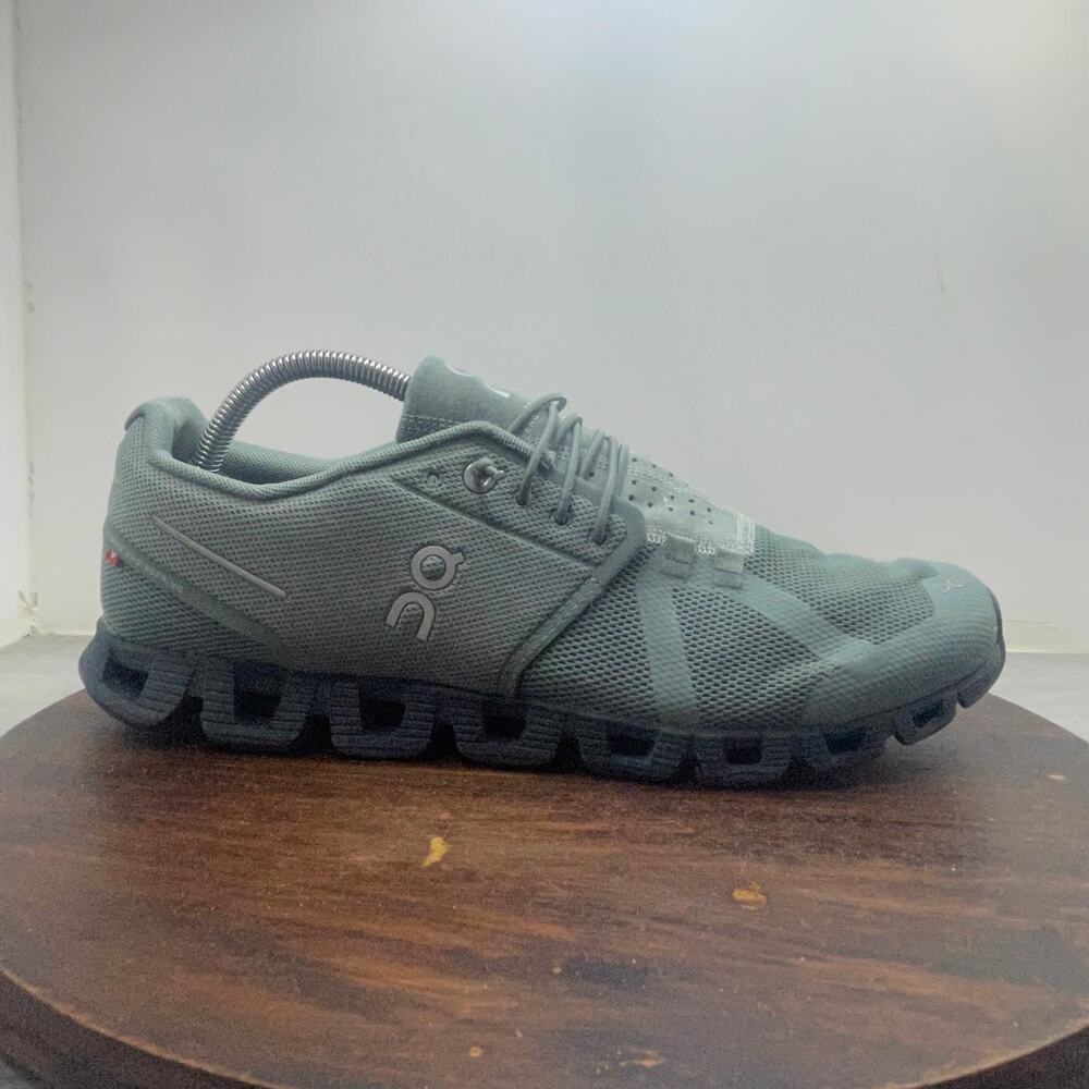 ON Running Cloud 5 Sneakers Mens Size 10.5 Green Shoes Comfort Walking